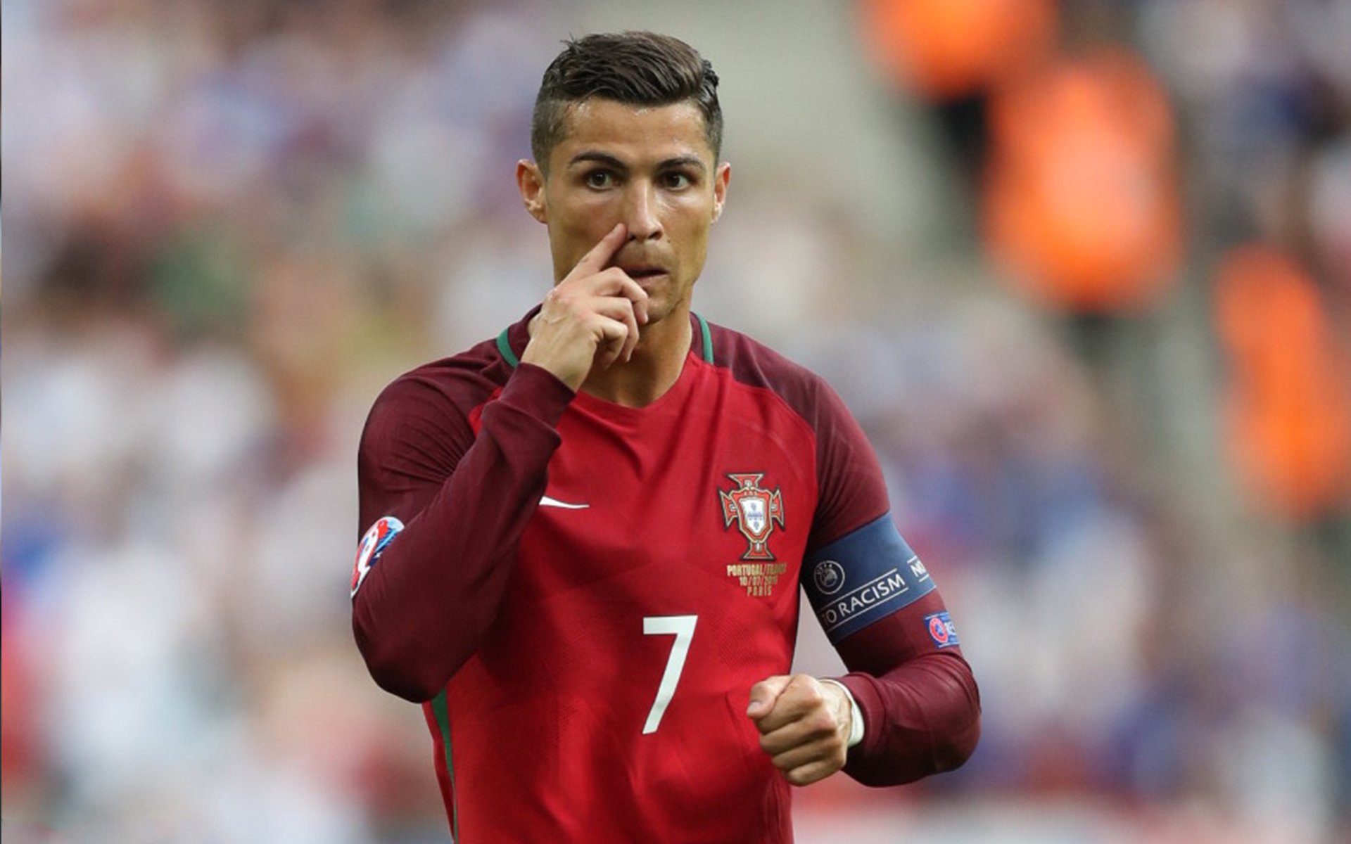 九游体育app-电竞选手如何面对胜负：积极心态与持续努力，电竞选手非常困难